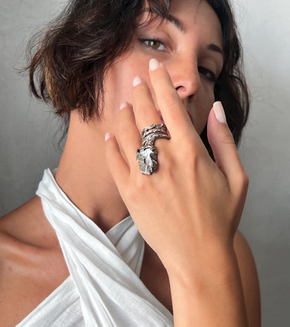 Full Finger Pearl Ring LevenExclusive