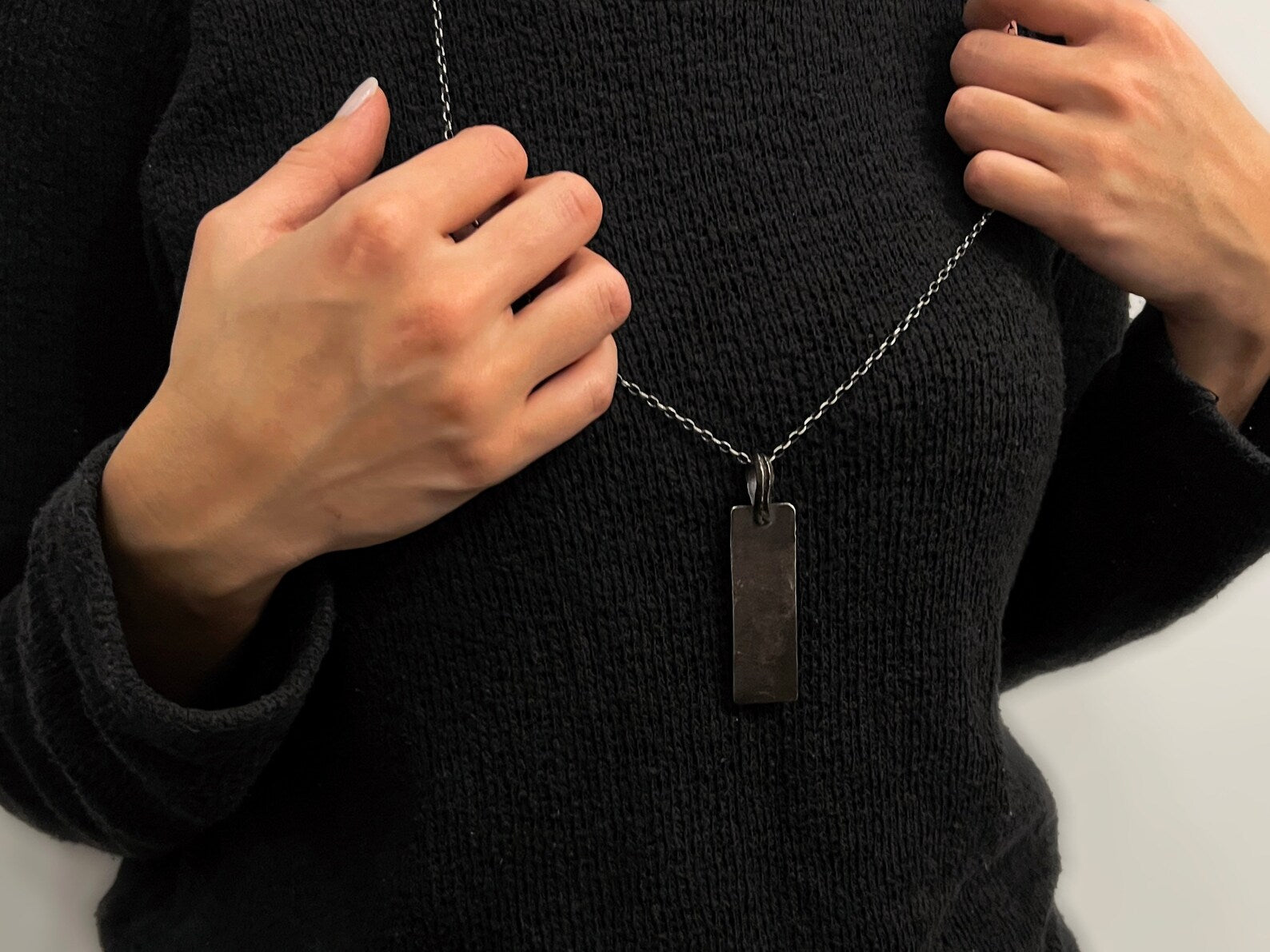 Minimalist Pendant Necklace LevenExclusive