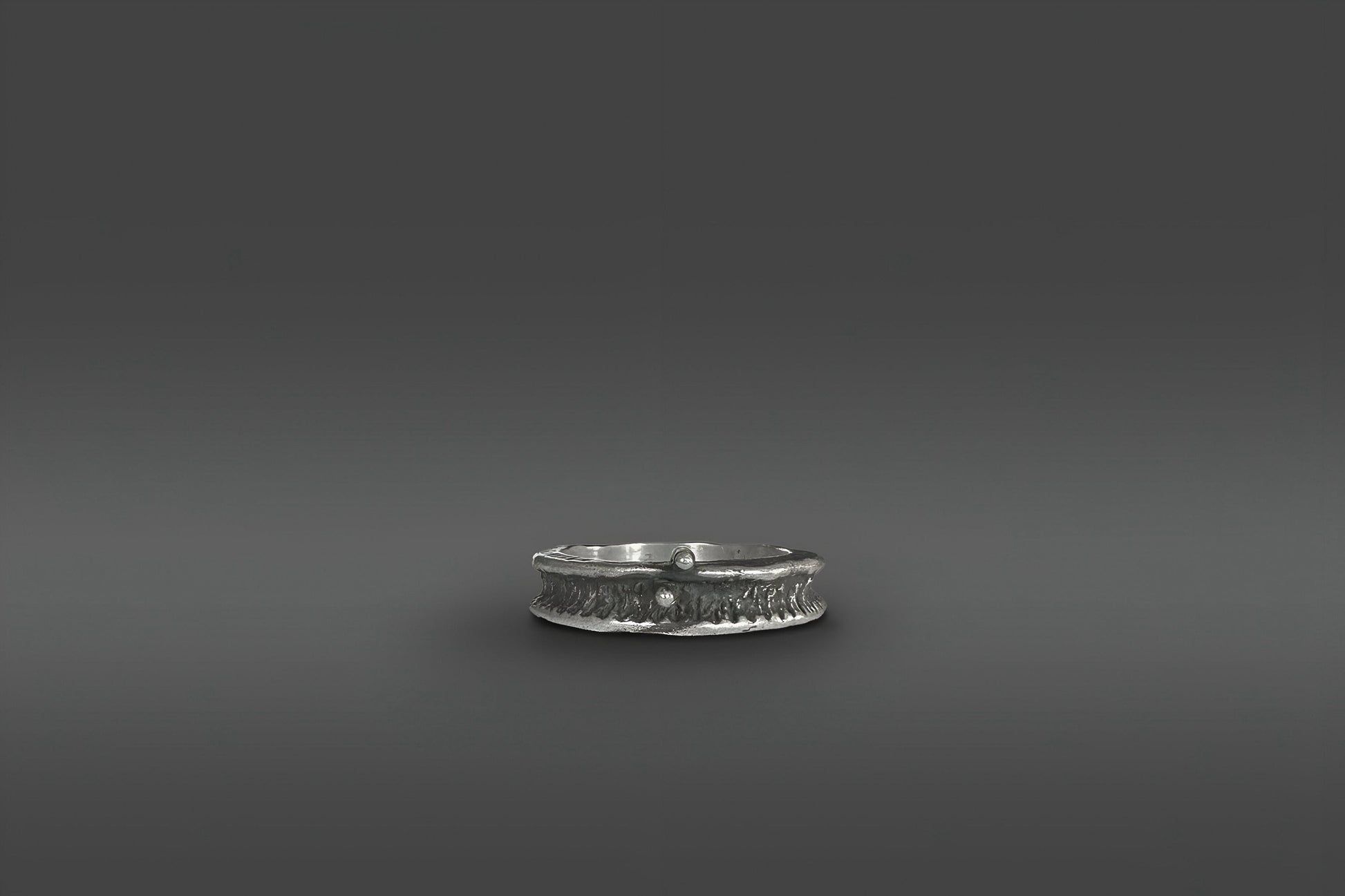 Minimalist Ring II LevenExclusive