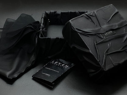 ვერცხლის საყურე შავი ქვით