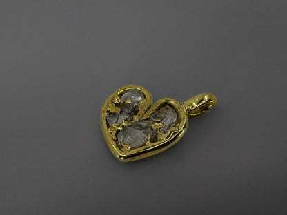 გულის ფორმის გულსაკიდი