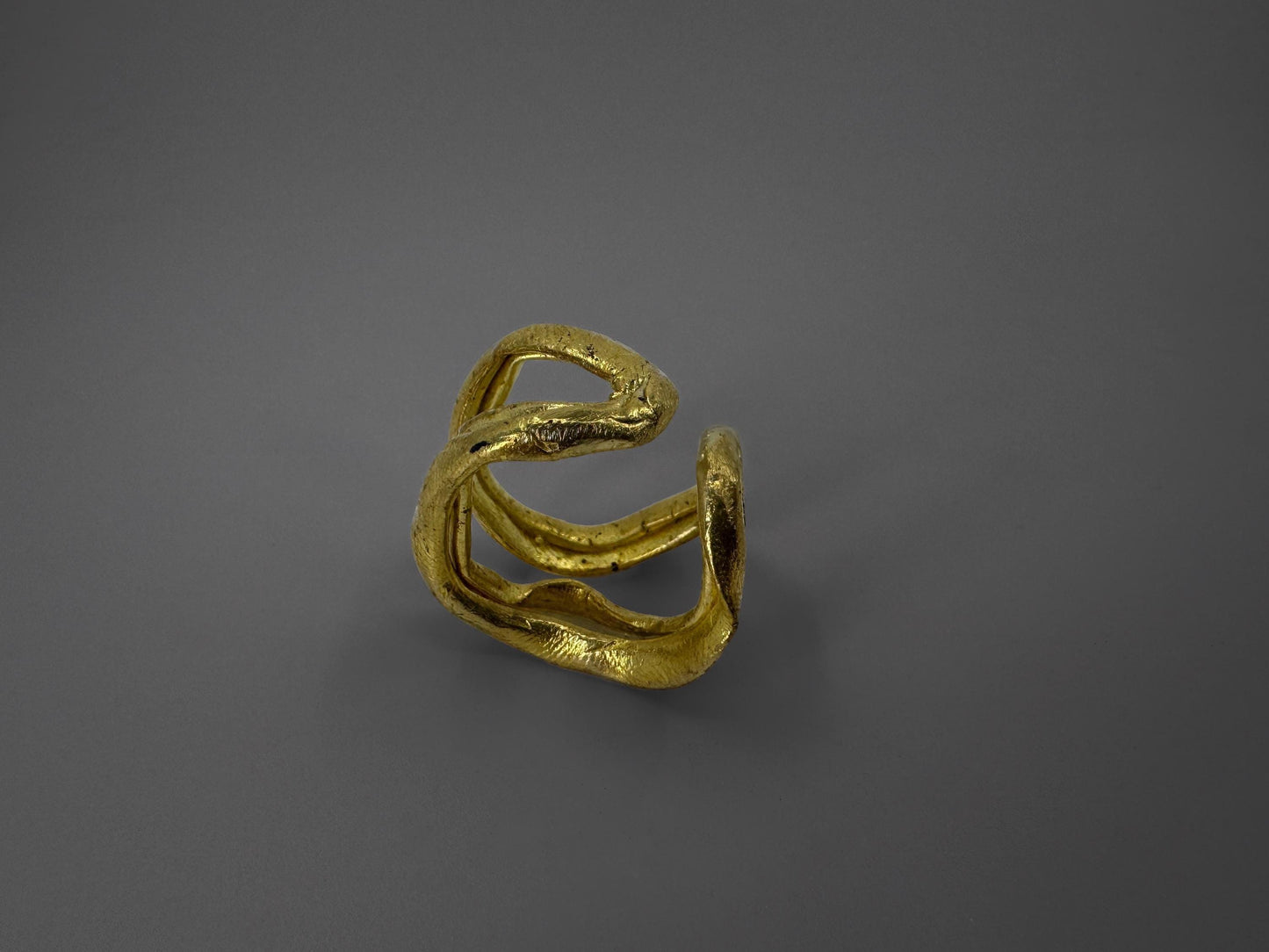 თითბერის ღია ბეჭედი